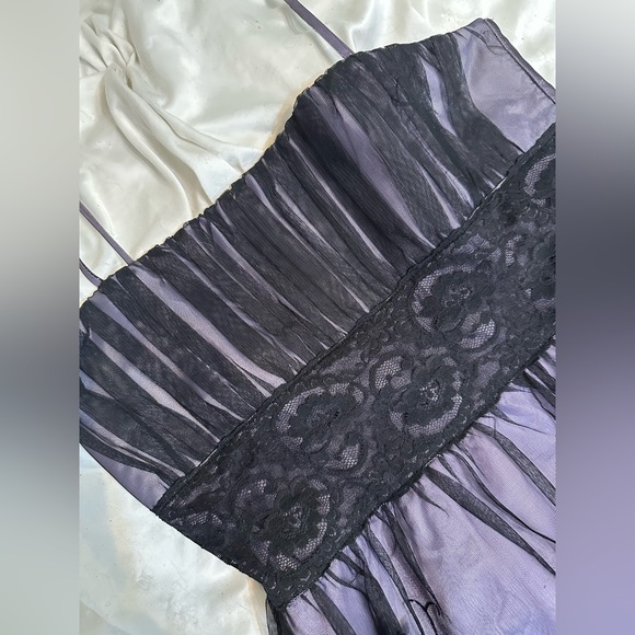 BELLA SWAN DRESS🖤 - Picture 3 of 9